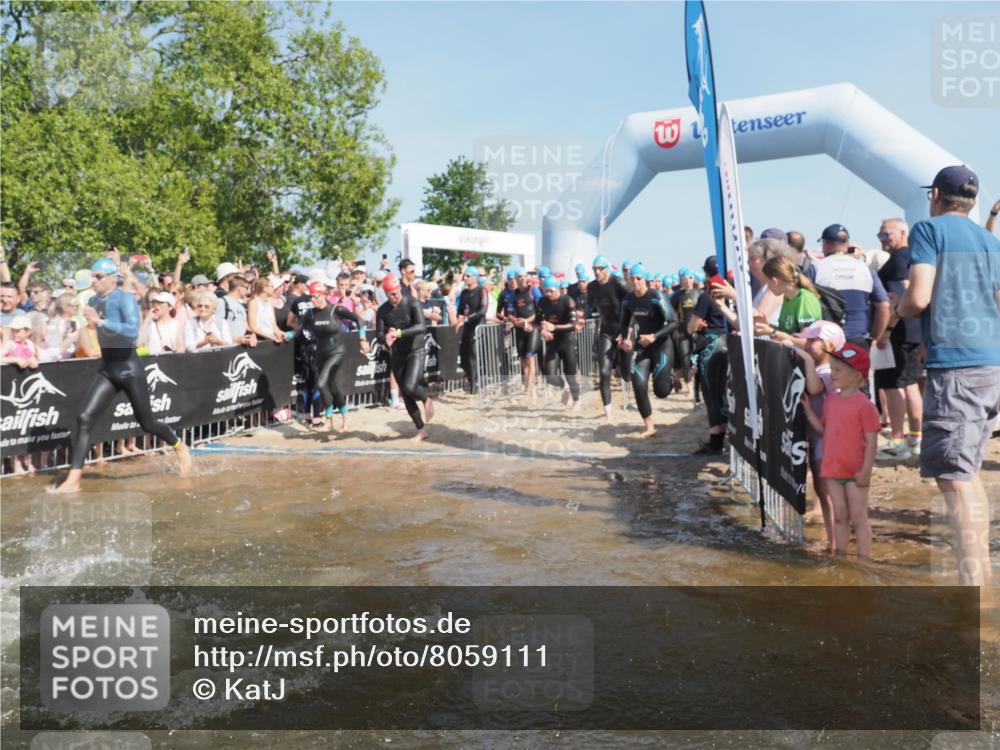 22.06.2025 - Viking Triathlon KatJ http://msf.ph/oto/8059111 22.06.2025 10:00:19 Schwimmen 2, 4, 10, 15, 28, 49, 81, 100, 122, 175, 288, 329, 367, 420, 455, 473, 485, 521, 544, 557, 609, 610, 611, 617 meine-sportfotos.de