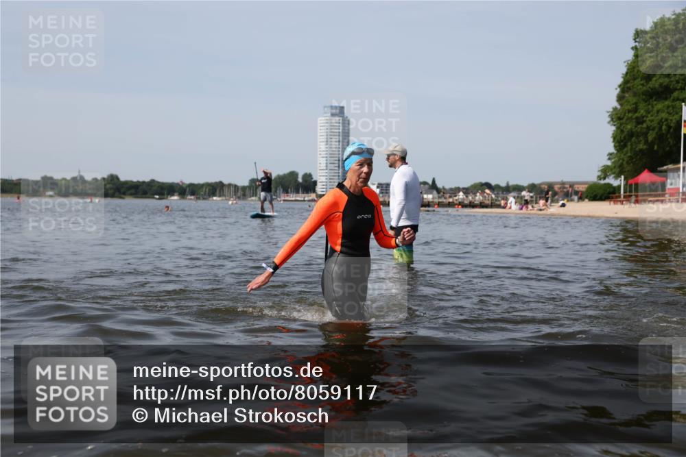 22.06.2025 - Viking Triathlon Michael Strokosch http://msf.ph/oto/8059117 22.06.2025 10:51:04 Schwimmen 308, 436, 484, 523, 543 meine-sportfotos.de