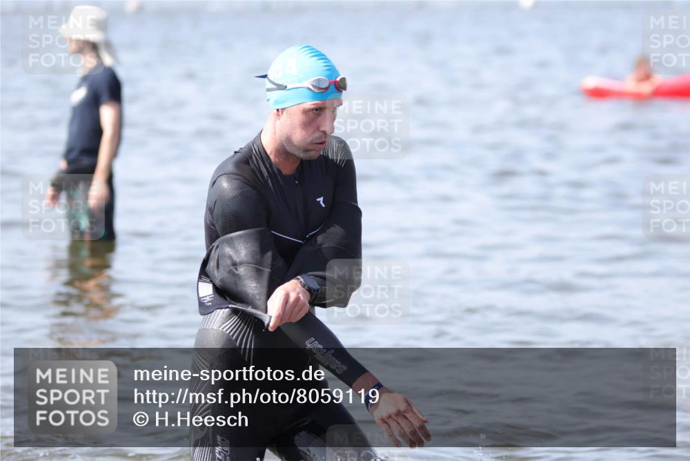 22.06.2025 - Viking Triathlon H.Heesch http://msf.ph/oto/8059119 22.06.2025 10:30:45 Schwimmen 13, 45, 162, 188, 444, 510, 630, 651 meine-sportfotos.de
