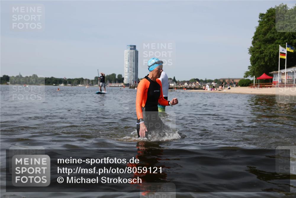 22.06.2025 - Viking Triathlon Michael Strokosch http://msf.ph/oto/8059121 22.06.2025 10:51:05 Schwimmen 308, 436, 484, 523, 543 meine-sportfotos.de