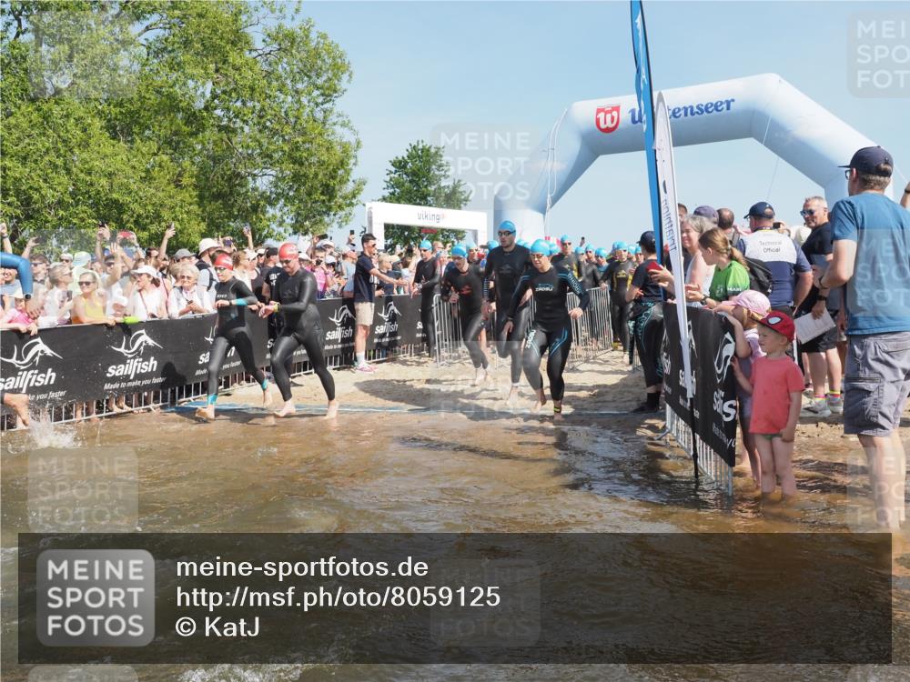 22.06.2025 - Viking Triathlon KatJ http://msf.ph/oto/8059125 22.06.2025 10:00:19 Schwimmen 2, 4, 10, 15, 28, 49, 81, 100, 122, 175, 288, 329, 367, 420, 455, 473, 485, 521, 544, 557, 609, 610, 611, 617 meine-sportfotos.de