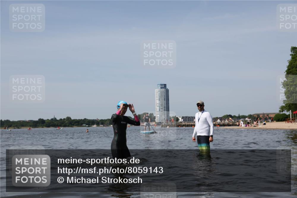 22.06.2025 - Viking Triathlon Michael Strokosch http://msf.ph/oto/8059143 22.06.2025 10:51:10 Schwimmen 308, 436, 484 meine-sportfotos.de