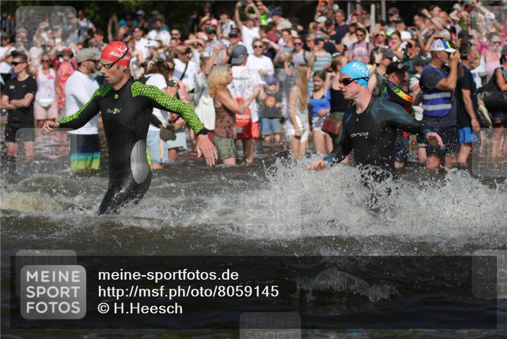 22.06.2025 - Viking Triathlon H.Heesch http://msf.ph/oto/8059145 22.06.2025 10:00:41 Schwimmen 7, 8, 9, 11, 45, 87, 145, 178, 184, 196, 200, 289, 306, 368, 401, 414, 491, 526, 612, 613, 616, 623, 628, 630, 641, 642, 651 meine-sportfotos.de