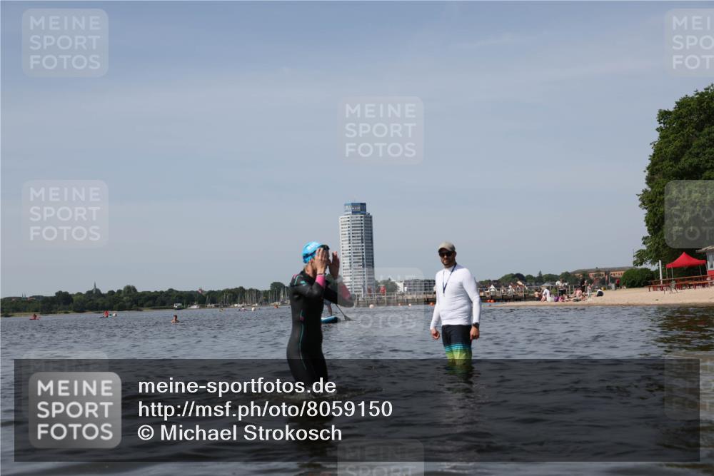 22.06.2025 - Viking Triathlon Michael Strokosch http://msf.ph/oto/8059150 22.06.2025 10:51:10 Schwimmen 308, 436, 484 meine-sportfotos.de