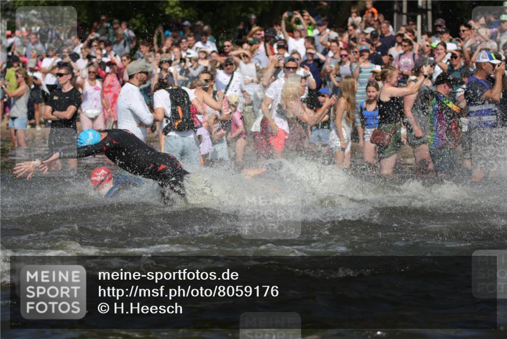 22.06.2025 - Viking Triathlon H.Heesch http://msf.ph/oto/8059176 22.06.2025 10:00:42 Schwimmen 7, 8, 9, 11, 45, 87, 145, 178, 184, 196, 200, 289, 306, 368, 401, 414, 491, 526, 612, 613, 616, 623, 628, 630, 641, 642, 651 meine-sportfotos.de