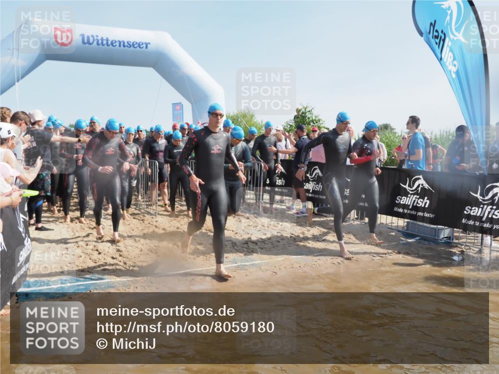 22.06.2025 - Viking Triathlon MichiJ http://msf.ph/oto/8059180 22.06.2025 10:04:07 Schwimmen 156, 199, 220, 240, 313, 315, 351, 370, 433, 448, 474, 529, 614, 639, 657 meine-sportfotos.de