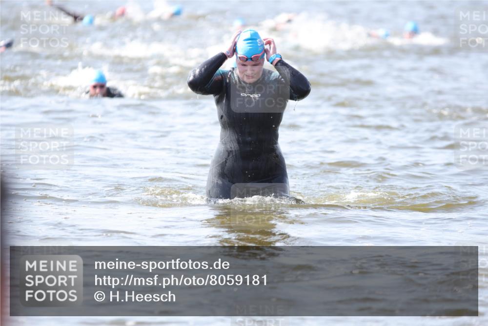 22.06.2025 - Viking Triathlon H.Heesch http://msf.ph/oto/8059181 22.06.2025 10:31:14 Schwimmen 3, 8, 216, 236, 237, 311, 330, 352, 469, 549 meine-sportfotos.de