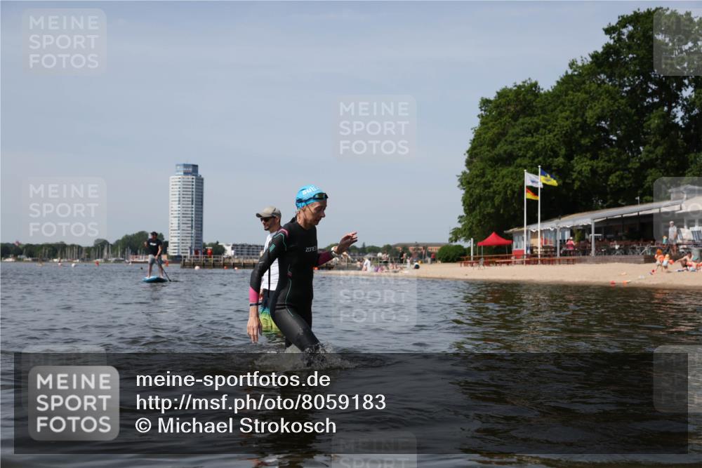 22.06.2025 - Viking Triathlon Michael Strokosch http://msf.ph/oto/8059183 22.06.2025 10:51:11 Schwimmen 308, 436, 484 meine-sportfotos.de