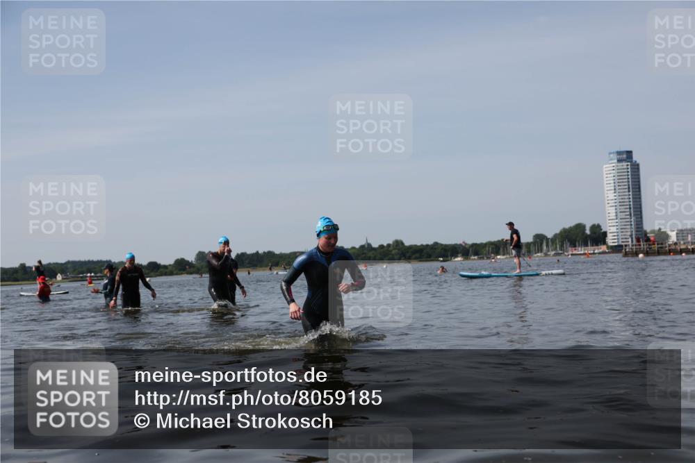 22.06.2025 - Viking Triathlon Michael Strokosch http://msf.ph/oto/8059185 22.06.2025 10:51:21 Schwimmen 436, 477 meine-sportfotos.de