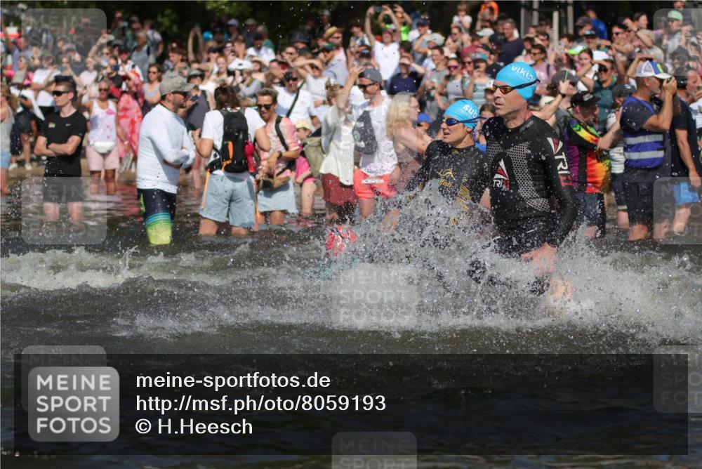 22.06.2025 - Viking Triathlon H.Heesch http://msf.ph/oto/8059193 22.06.2025 10:00:44 Schwimmen 7, 8, 9, 11, 87, 132, 145, 178, 184, 200, 258, 289, 301, 306, 352, 368, 414, 491, 526, 612, 613, 616, 628, 630, 641, 642, 652 meine-sportfotos.de