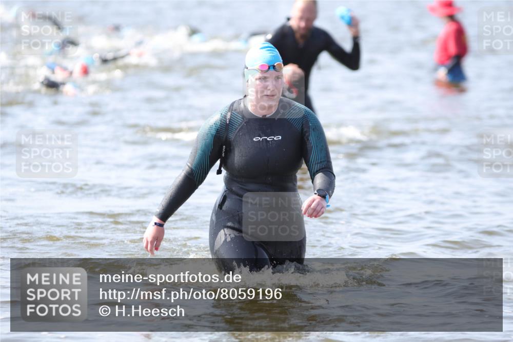 22.06.2025 - Viking Triathlon H.Heesch http://msf.ph/oto/8059196 22.06.2025 10:31:18 Schwimmen 3, 8, 216, 236, 311, 330, 469, 613 meine-sportfotos.de