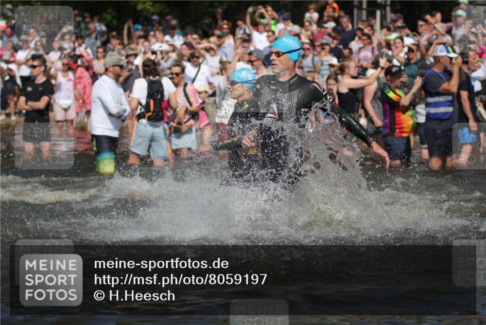 22.06.2025 - Viking Triathlon H.Heesch http://msf.ph/oto/8059197 22.06.2025 10:00:44 Schwimmen 7, 8, 9, 11, 87, 132, 145, 178, 184, 200, 258, 289, 301, 306, 352, 368, 414, 491, 526, 612, 613, 616, 628, 630, 641, 642, 652 meine-sportfotos.de