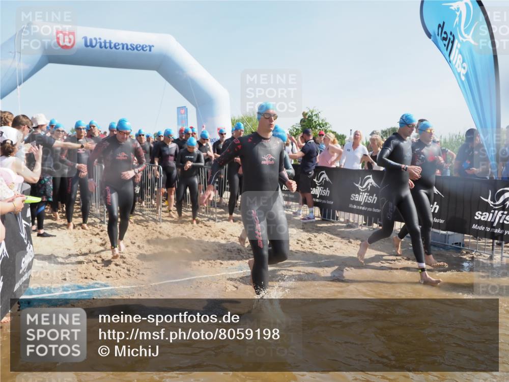 22.06.2025 - Viking Triathlon MichiJ http://msf.ph/oto/8059198 22.06.2025 10:04:07 Schwimmen 156, 199, 220, 240, 313, 315, 351, 370, 433, 448, 474, 529, 614, 639, 657 meine-sportfotos.de
