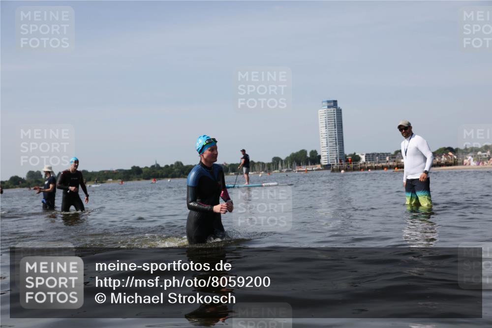 22.06.2025 - Viking Triathlon Michael Strokosch http://msf.ph/oto/8059200 22.06.2025 10:51:23 Schwimmen 422, 436, 477 meine-sportfotos.de