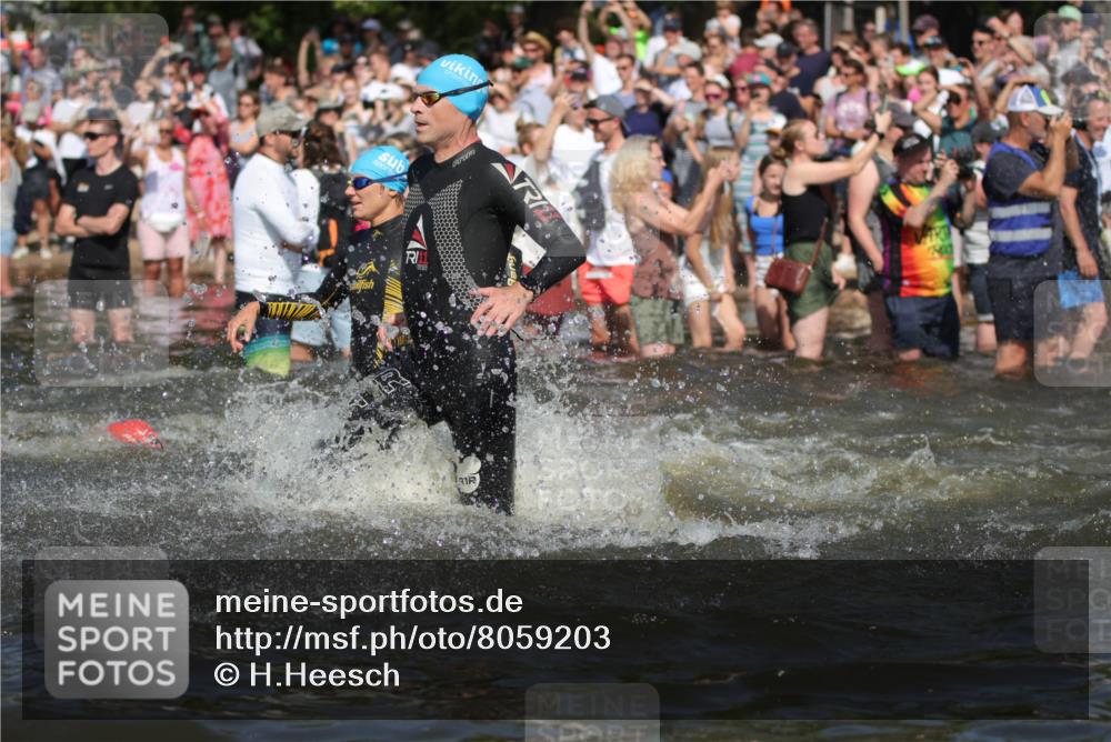 22.06.2025 - Viking Triathlon H.Heesch http://msf.ph/oto/8059203 22.06.2025 10:00:44 Schwimmen 7, 8, 9, 11, 87, 132, 145, 178, 184, 200, 258, 289, 301, 306, 352, 368, 414, 491, 526, 612, 613, 616, 628, 630, 641, 642, 652 meine-sportfotos.de