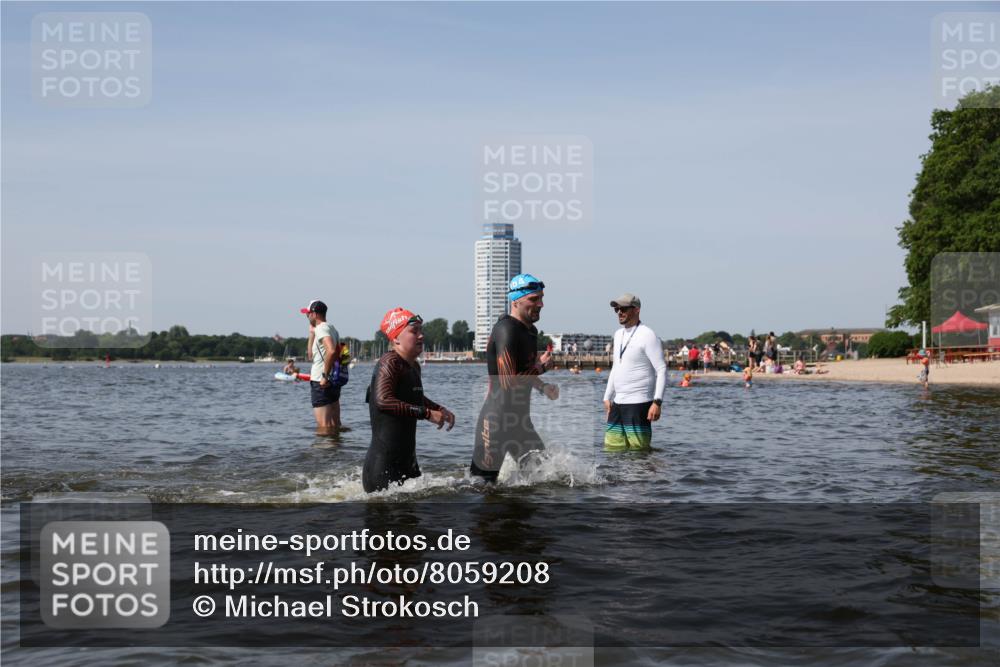 22.06.2025 - Viking Triathlon Michael Strokosch http://msf.ph/oto/8059208 22.06.2025 10:41:13 Schwimmen 94, 153, 314, 389, 390, 496, 631 meine-sportfotos.de