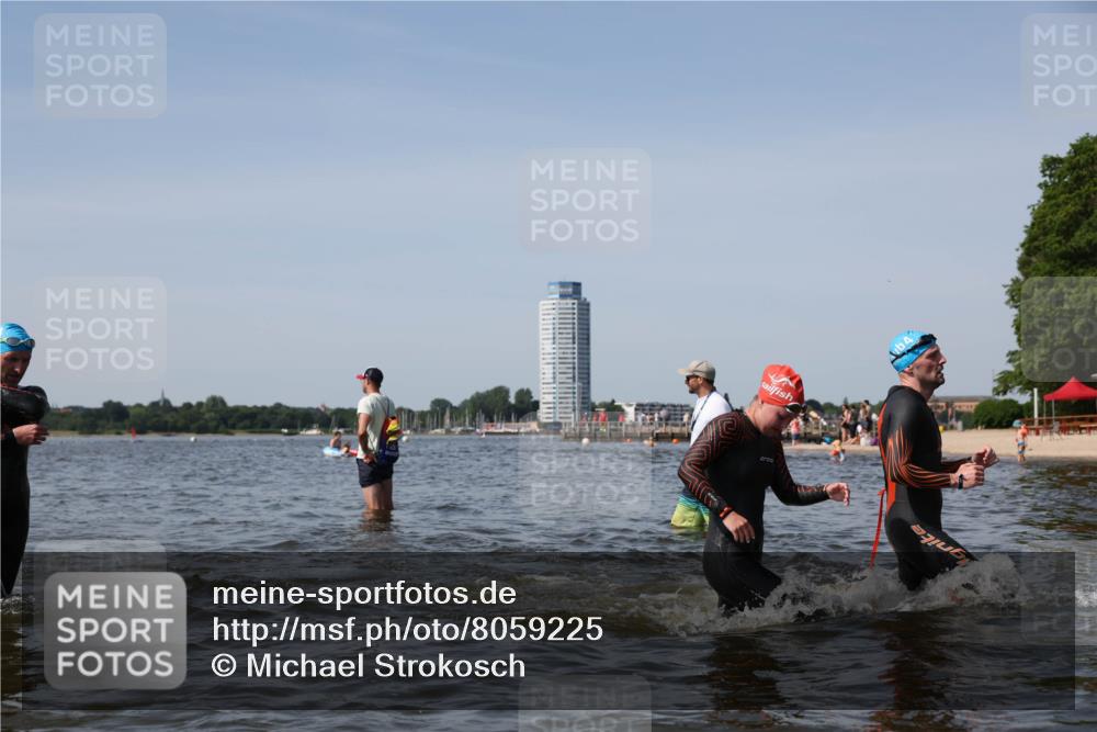 22.06.2025 - Viking Triathlon Michael Strokosch http://msf.ph/oto/8059225 22.06.2025 10:41:14 Schwimmen 94, 153, 314, 376, 390, 496, 631 meine-sportfotos.de