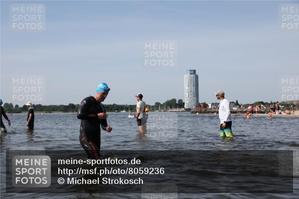 22.06.2025 - Viking Triathlon Michael Strokosch http://msf.ph/oto/8059236 22.06.2025 10:41:16 Schwimmen 94, 153, 314, 376, 390, 496, 631 meine-sportfotos.de