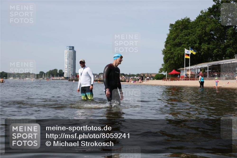 22.06.2025 - Viking Triathlon Michael Strokosch http://msf.ph/oto/8059241 22.06.2025 10:51:31 Schwimmen 292, 422, 477 meine-sportfotos.de