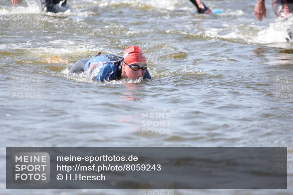 22.06.2025 - Viking Triathlon H.Heesch http://msf.ph/oto/8059243 22.06.2025 10:31:33 Schwimmen 3, 8, 98, 99, 137, 158, 189, 224, 311, 340, 350, 469, 555, 613, 648 meine-sportfotos.de