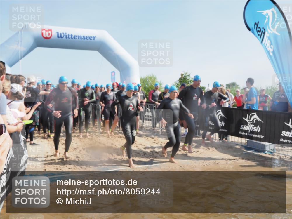 22.06.2025 - Viking Triathlon MichiJ http://msf.ph/oto/8059244 22.06.2025 10:04:12 Schwimmen 141, 142, 156, 185, 199, 240, 276, 313, 351, 370, 448, 474, 493, 529, 614 meine-sportfotos.de