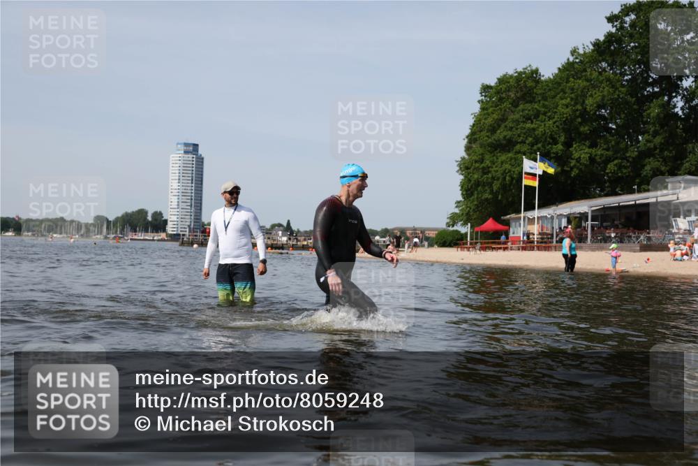 22.06.2025 - Viking Triathlon Michael Strokosch http://msf.ph/oto/8059248 22.06.2025 10:51:31 Schwimmen 292, 422, 477 meine-sportfotos.de