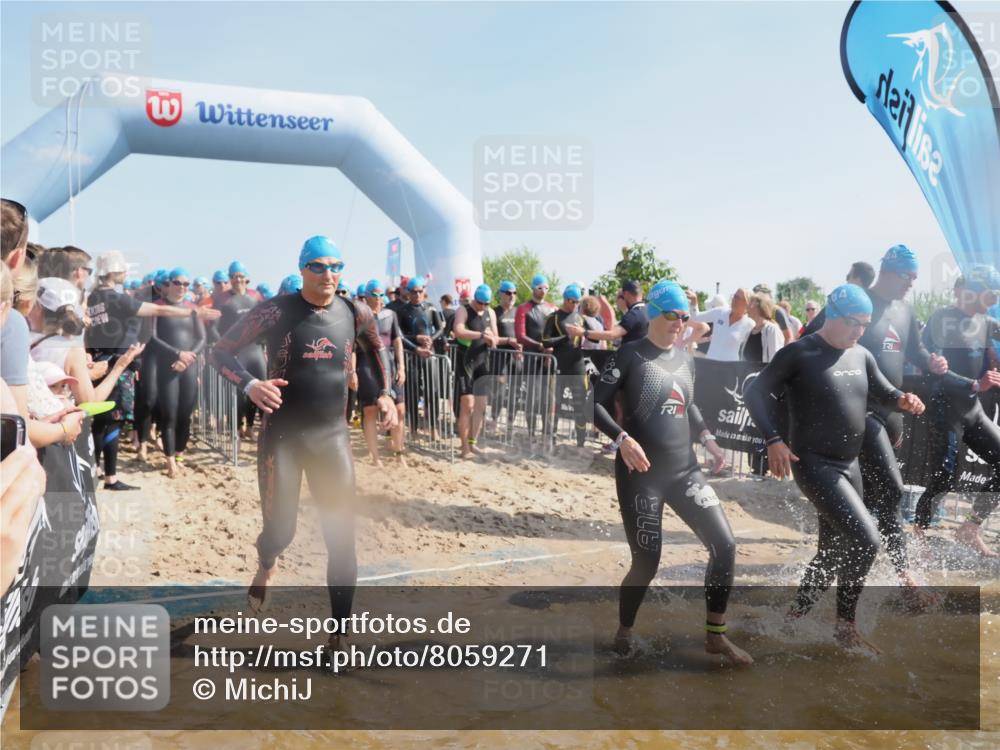 22.06.2025 - Viking Triathlon MichiJ http://msf.ph/oto/8059271 22.06.2025 10:04:13 Schwimmen 141, 142, 156, 185, 199, 240, 276, 313, 351, 370, 448, 474, 493, 529, 614 meine-sportfotos.de