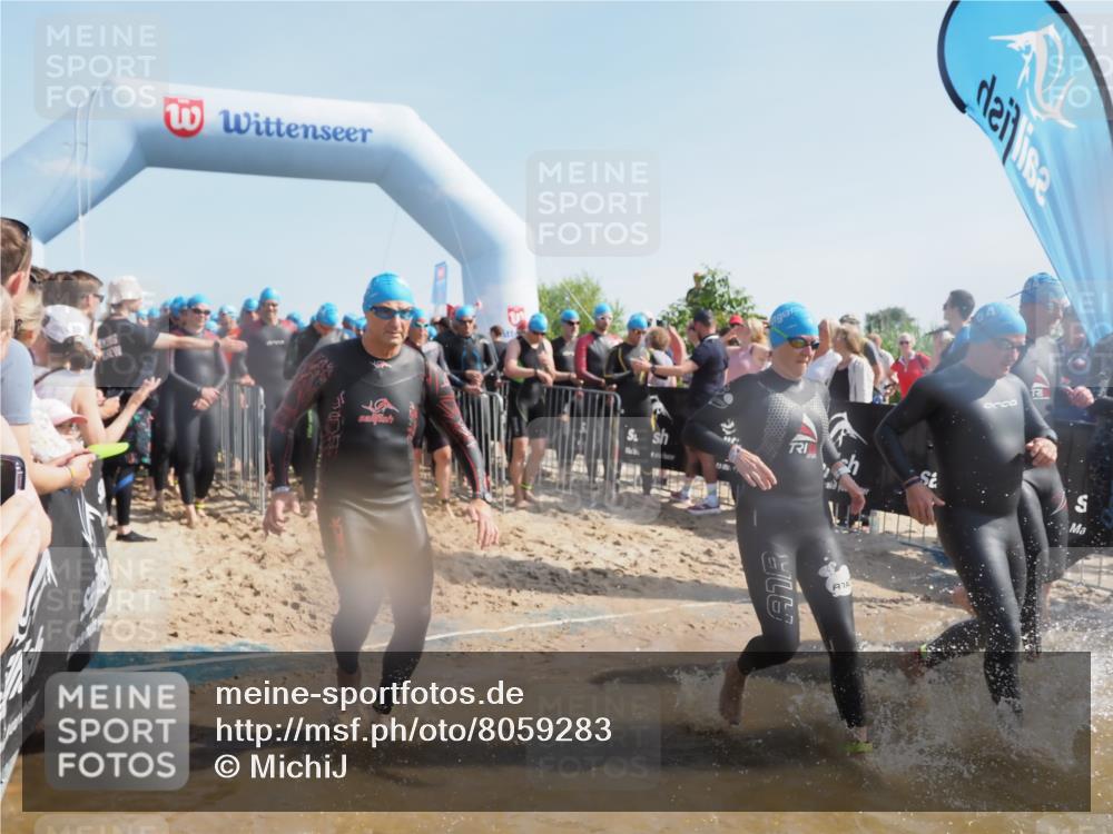 22.06.2025 - Viking Triathlon MichiJ http://msf.ph/oto/8059283 22.06.2025 10:04:13 Schwimmen 141, 142, 156, 185, 199, 240, 276, 313, 351, 370, 448, 474, 493, 529, 614 meine-sportfotos.de