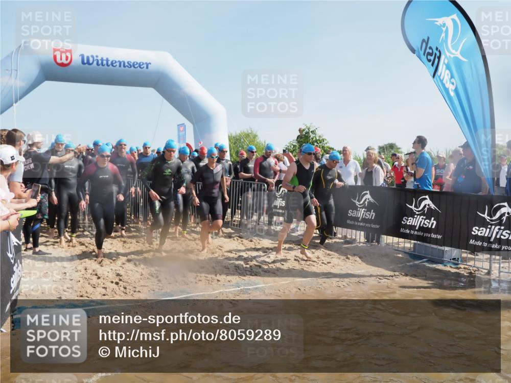 22.06.2025 - Viking Triathlon MichiJ http://msf.ph/oto/8059289 22.06.2025 10:04:17 Schwimmen 115, 141, 142, 156, 185, 195, 199, 253, 276, 351, 377, 408, 474, 493, 529 meine-sportfotos.de