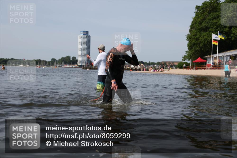 22.06.2025 - Viking Triathlon Michael Strokosch http://msf.ph/oto/8059299 22.06.2025 10:51:36 Schwimmen 292, 422 meine-sportfotos.de