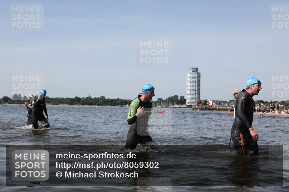 22.06.2025 - Viking Triathlon Michael Strokosch http://msf.ph/oto/8059302 22.06.2025 10:41:23 Schwimmen 54, 94, 314, 376, 390, 631 meine-sportfotos.de