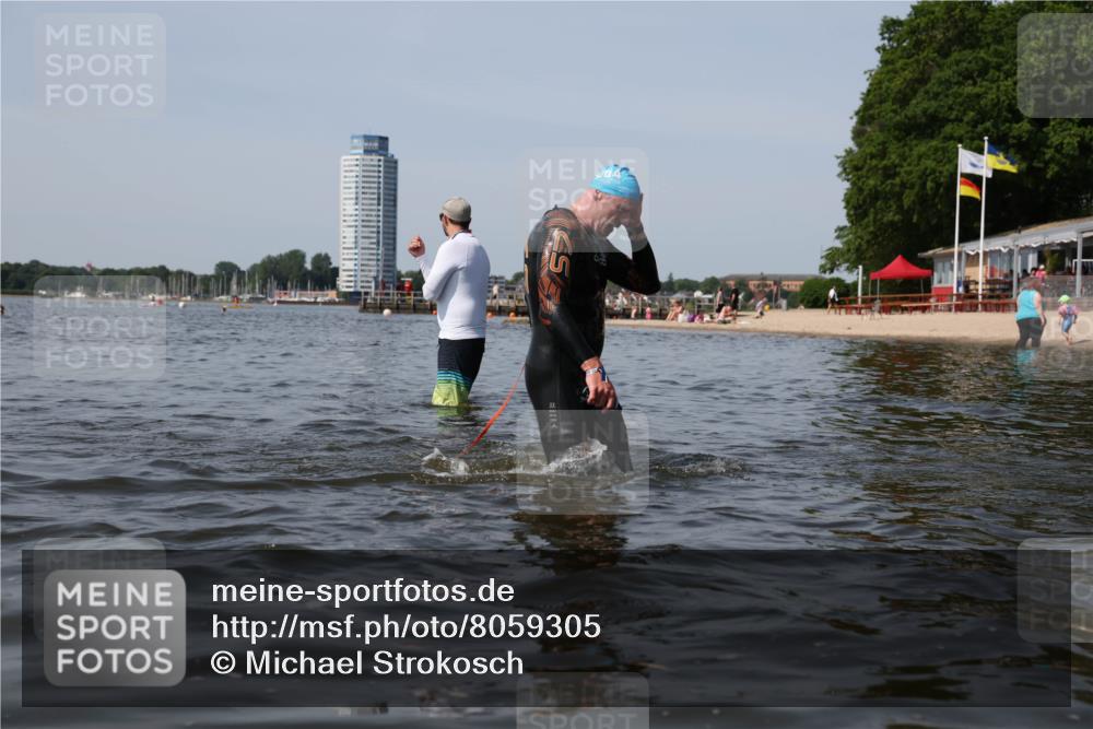 22.06.2025 - Viking Triathlon Michael Strokosch http://msf.ph/oto/8059305 22.06.2025 10:51:36 Schwimmen 292, 422 meine-sportfotos.de