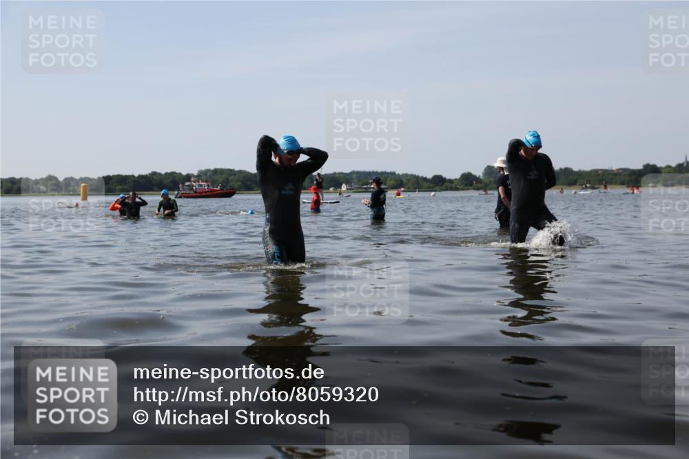 22.06.2025 - Viking Triathlon Michael Strokosch http://msf.ph/oto/8059320 22.06.2025 10:51:54 Schwimmen 169, 542 meine-sportfotos.de