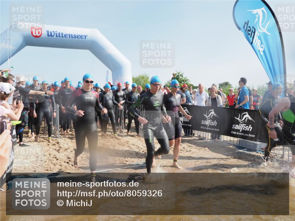 22.06.2025 - Viking Triathlon MichiJ http://msf.ph/oto/8059326 22.06.2025 10:04:18 Schwimmen 115, 141, 142, 156, 185, 195, 199, 253, 276, 351, 377, 408, 474, 493, 529 meine-sportfotos.de