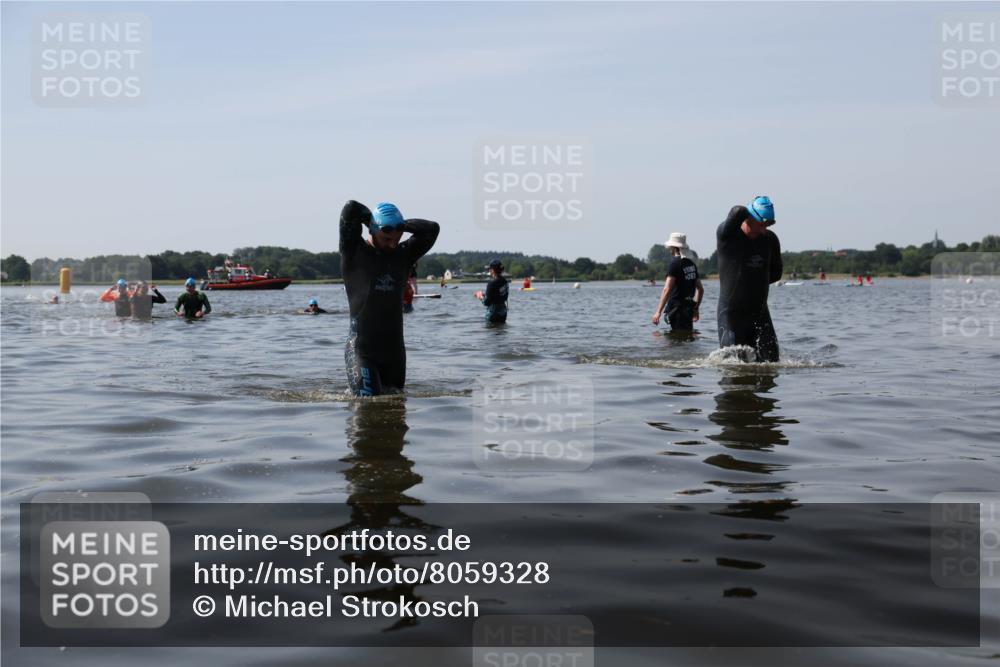 22.06.2025 - Viking Triathlon Michael Strokosch http://msf.ph/oto/8059328 22.06.2025 10:51:54 Schwimmen 169, 542 meine-sportfotos.de