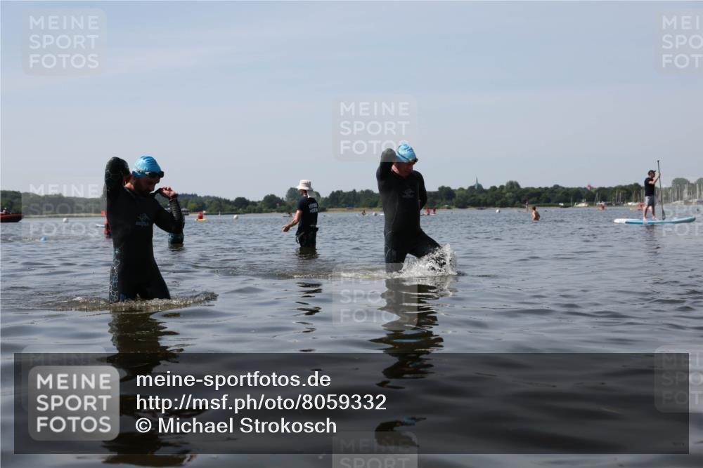 22.06.2025 - Viking Triathlon Michael Strokosch http://msf.ph/oto/8059332 22.06.2025 10:51:55 Schwimmen 169, 542 meine-sportfotos.de
