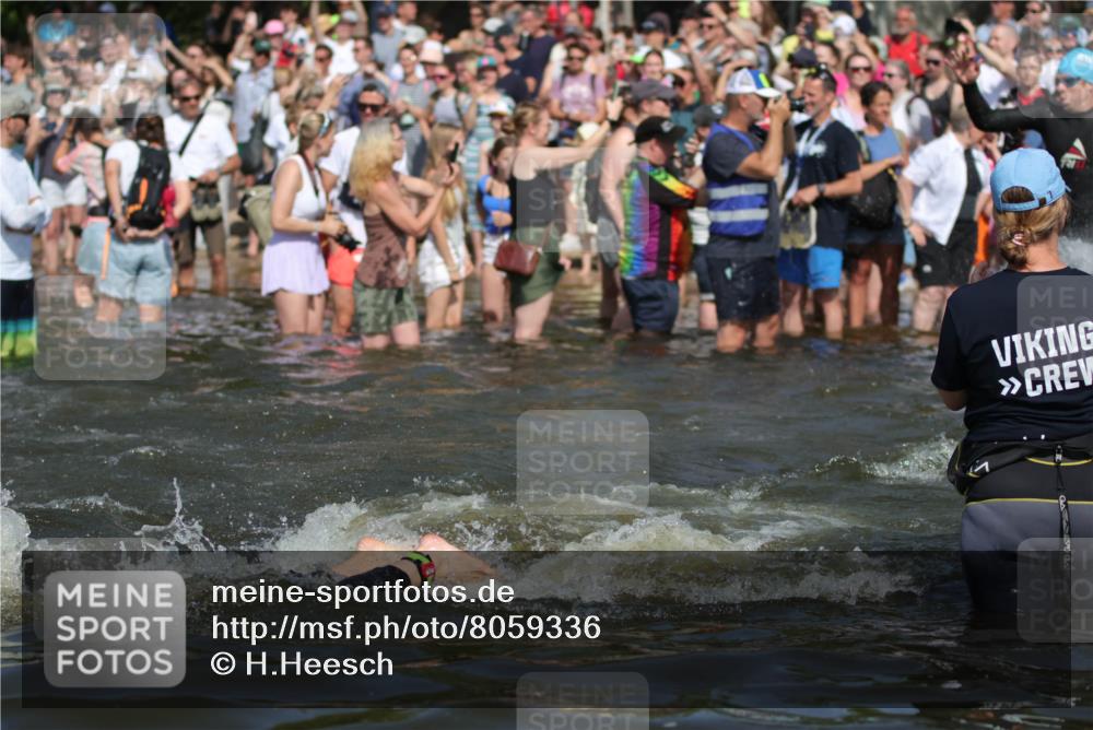 22.06.2025 - Viking Triathlon H.Heesch http://msf.ph/oto/8059336 22.06.2025 10:00:54 Schwimmen 50, 90, 113, 124, 132, 236, 243, 258, 300, 301, 347, 352, 384, 630, 652, 658 meine-sportfotos.de