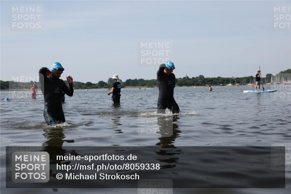 22.06.2025 - Viking Triathlon Michael Strokosch http://msf.ph/oto/8059338 22.06.2025 10:51:55 Schwimmen 169, 542 meine-sportfotos.de