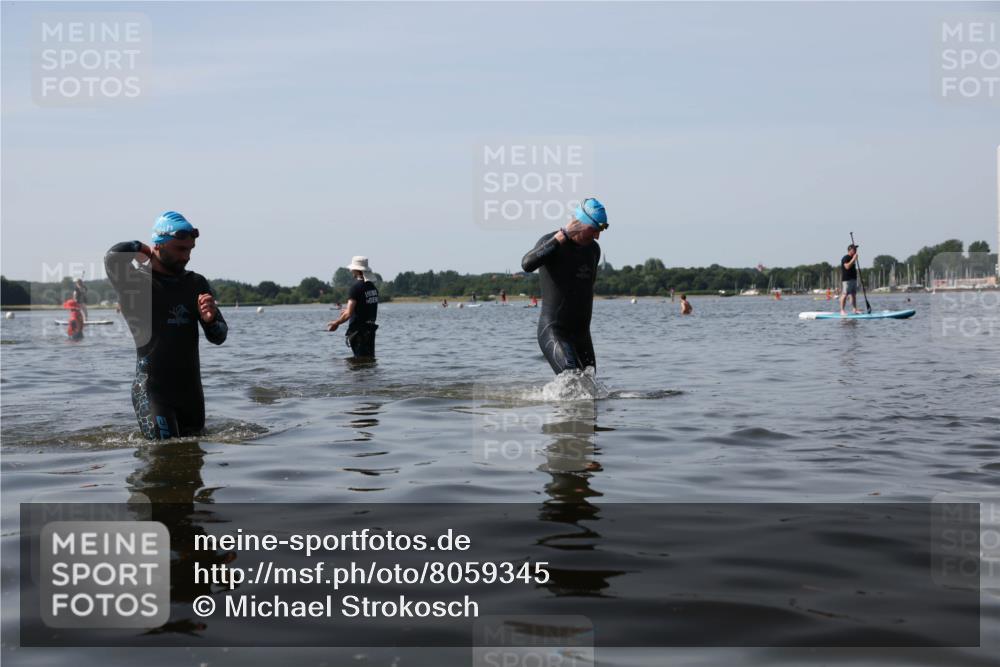 22.06.2025 - Viking Triathlon Michael Strokosch http://msf.ph/oto/8059345 22.06.2025 10:51:55 Schwimmen 169, 542 meine-sportfotos.de