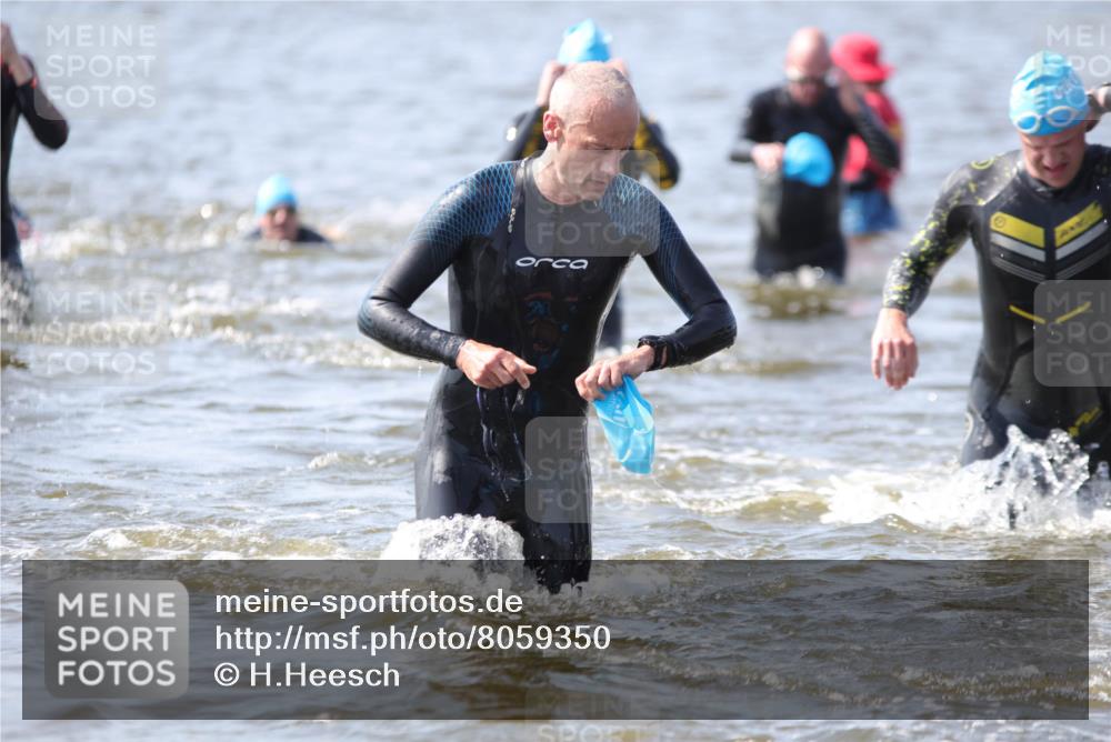 22.06.2025 - Viking Triathlon H.Heesch http://msf.ph/oto/8059350 22.06.2025 10:31:45 Schwimmen 87, 98, 99, 124, 125, 137, 158, 189, 224, 340, 350, 435, 449, 507, 555, 658 meine-sportfotos.de