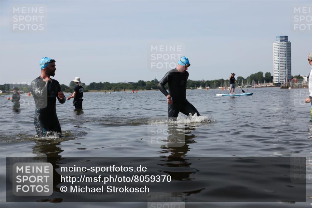 22.06.2025 - Viking Triathlon Michael Strokosch http://msf.ph/oto/8059370 22.06.2025 10:51:56 Schwimmen 169, 542 meine-sportfotos.de