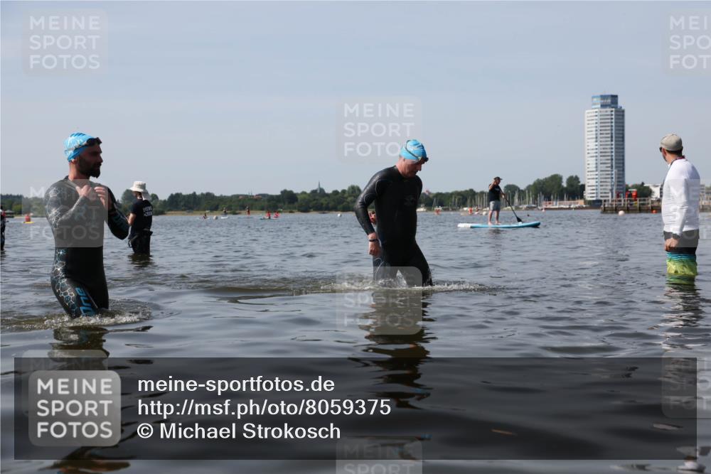 22.06.2025 - Viking Triathlon Michael Strokosch http://msf.ph/oto/8059375 22.06.2025 10:51:56 Schwimmen 169, 542 meine-sportfotos.de