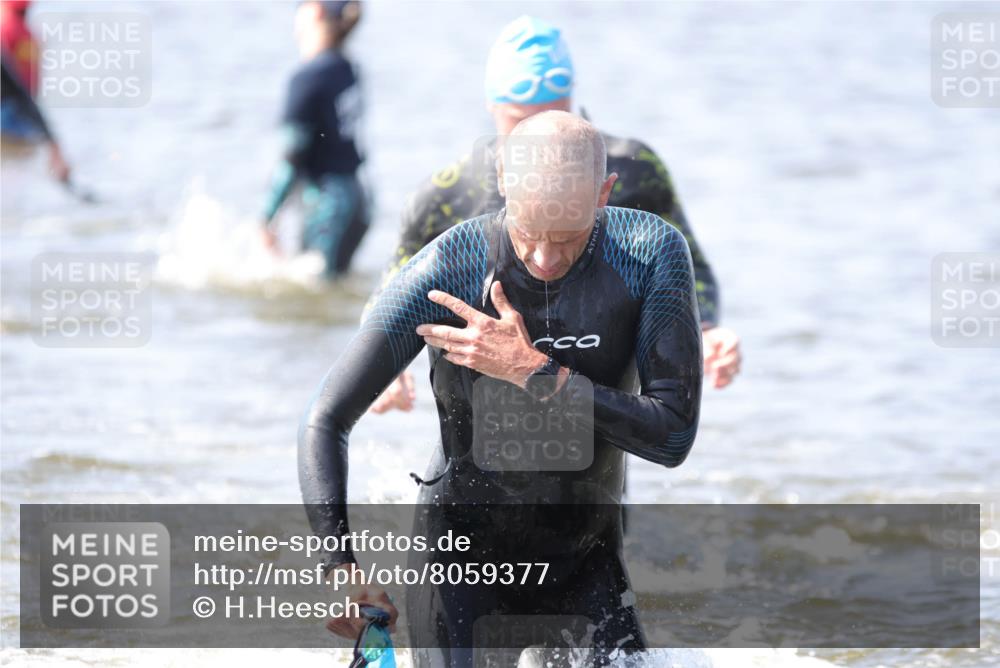22.06.2025 - Viking Triathlon H.Heesch http://msf.ph/oto/8059377 22.06.2025 10:31:48 Schwimmen 63, 87, 98, 99, 124, 125, 137, 158, 189, 224, 350, 435, 449, 507, 555, 658 meine-sportfotos.de