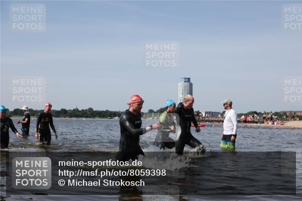 22.06.2025 - Viking Triathlon Michael Strokosch http://msf.ph/oto/8059398 22.06.2025 10:41:40 Schwimmen 58, 142, 194, 220, 505, 625, 629 meine-sportfotos.de