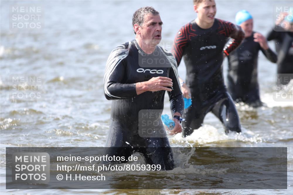 22.06.2025 - Viking Triathlon H.Heesch http://msf.ph/oto/8059399 22.06.2025 10:31:53 Schwimmen 63, 87, 99, 124, 125, 193, 224, 226, 271, 435, 449, 464, 488, 507, 555, 658 meine-sportfotos.de