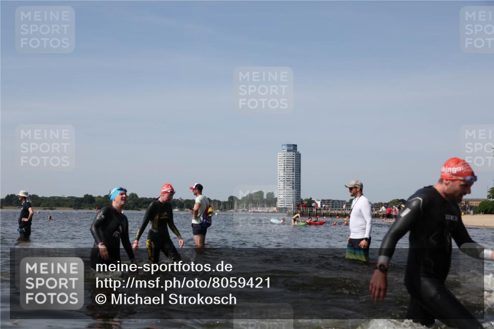 22.06.2025 - Viking Triathlon Michael Strokosch http://msf.ph/oto/8059421 22.06.2025 10:41:42 Schwimmen 58, 142, 194, 220, 221, 505, 625, 629 meine-sportfotos.de
