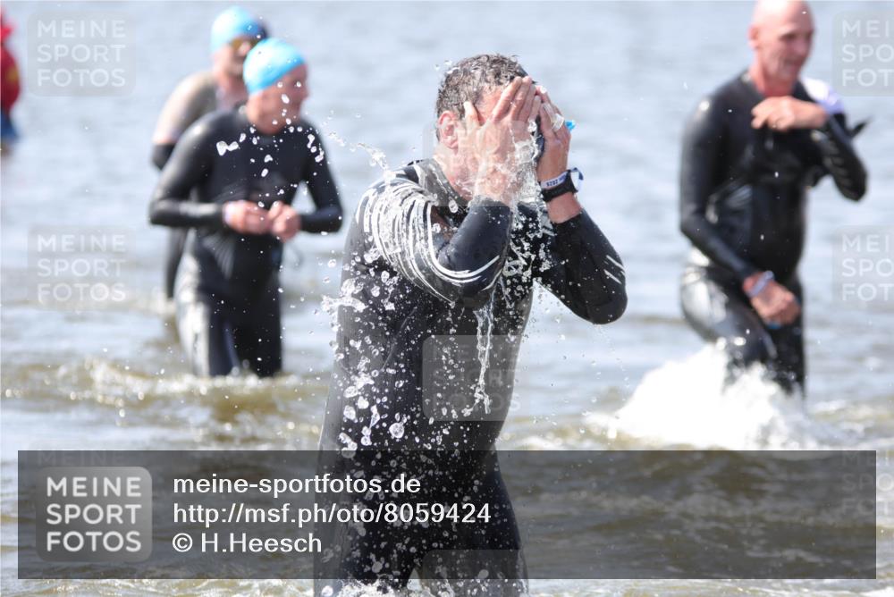 22.06.2025 - Viking Triathlon H.Heesch http://msf.ph/oto/8059424 22.06.2025 10:31:58 Schwimmen 63, 87, 124, 125, 193, 207, 226, 271, 435, 449, 464, 488, 507, 658 meine-sportfotos.de