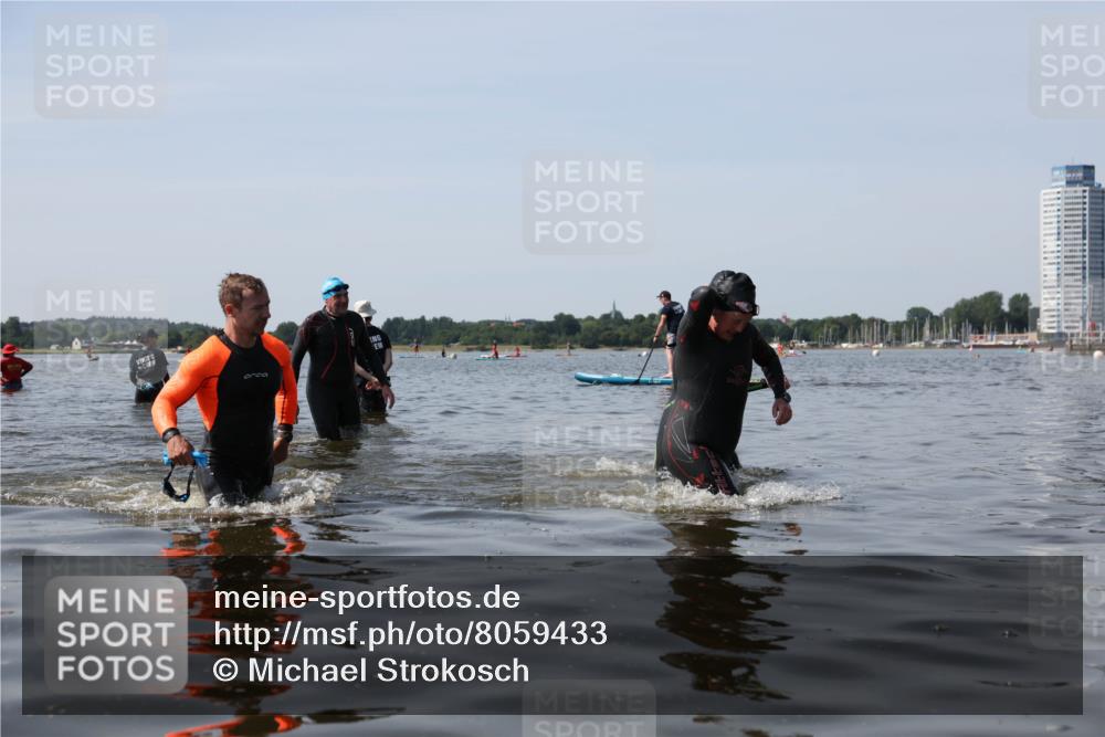 22.06.2025 - Viking Triathlon Michael Strokosch http://msf.ph/oto/8059433 22.06.2025 10:52:15 Schwimmen 116, 136, 481, 490, 542 meine-sportfotos.de