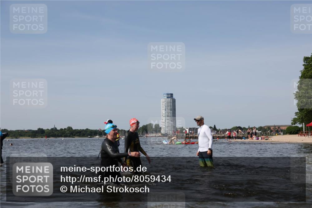 22.06.2025 - Viking Triathlon Michael Strokosch http://msf.ph/oto/8059434 22.06.2025 10:41:43 Schwimmen 58, 142, 194, 220, 221, 505, 625, 629 meine-sportfotos.de