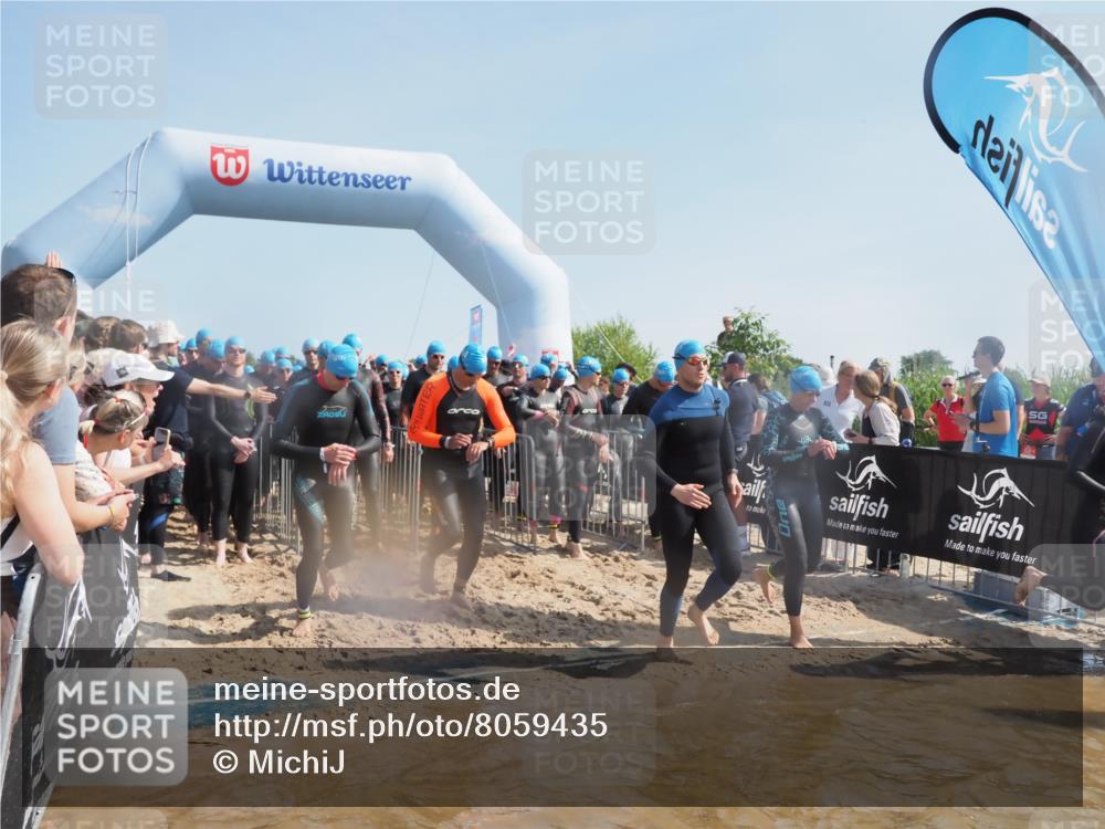 22.06.2025 - Viking Triathlon MichiJ http://msf.ph/oto/8059435 22.06.2025 10:04:31 Schwimmen 146, 209, 238, 239, 327, 335, 375, 419, 447, 457, 482, 506, 514, 629, 662 meine-sportfotos.de